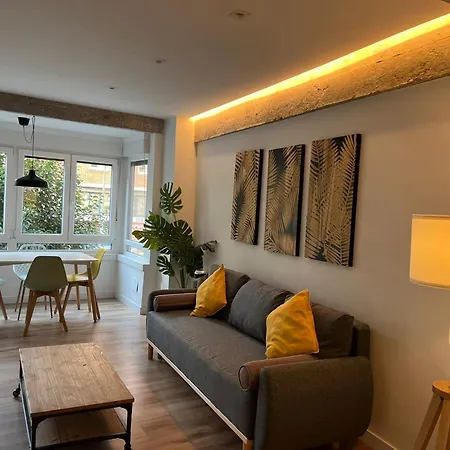 Modern Self Check In Center Apartment *