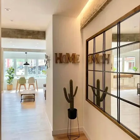 Modern Self Check In Center Apartment *
