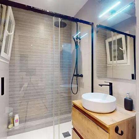 Modern Self Check In Center Apartment Bilbao
